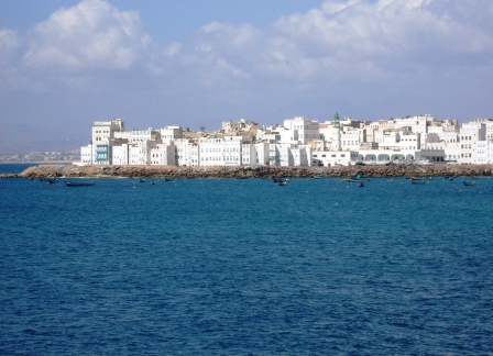 Al Mukalla - havenstad in Zuid-Jemen aan de Golf van Aden. Grootste groeipool omwille van nabijgelegen gasvelden